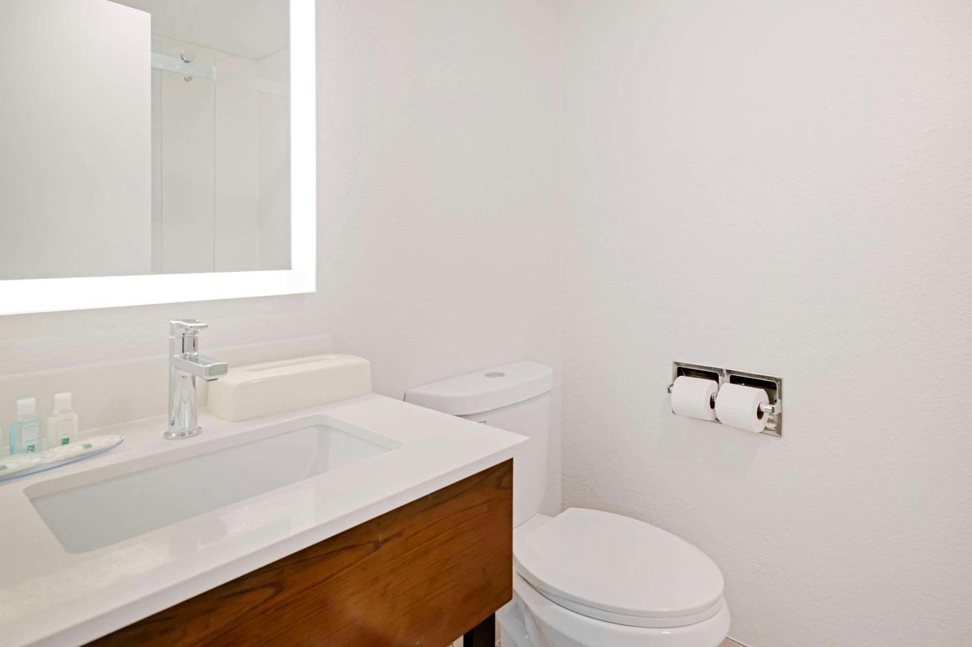Quality Inn Lebanon Exteriör bild